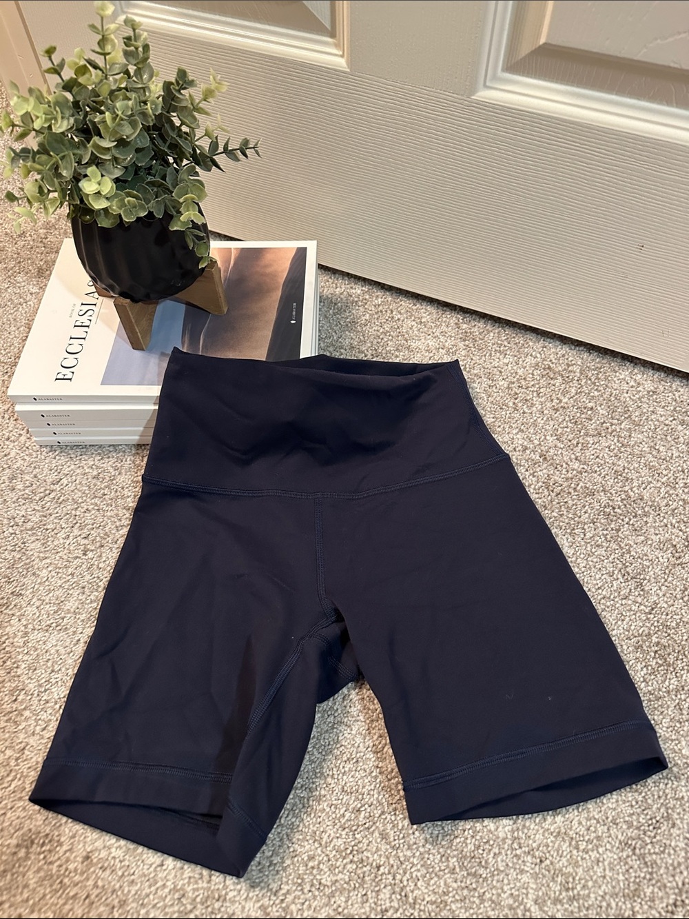 Lululemon Bike shorts navy blue